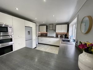 Photo 10- click for photo gallery